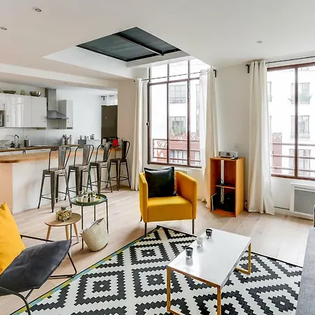 Outstanding Duplex In The Heart Of Apartmán